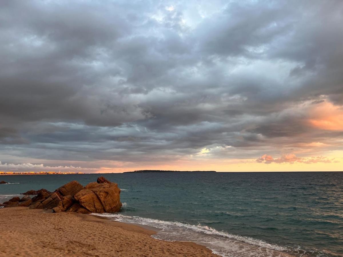 A 2 Minutes De La Vue Et Piscine Appartement Cannes